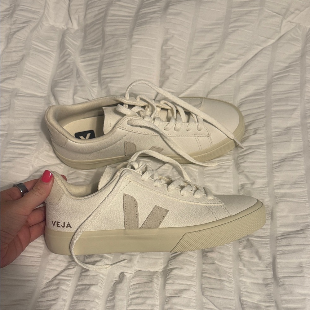 Veja White and Off-White Low-Top Sneakers - Picture 2 of 5